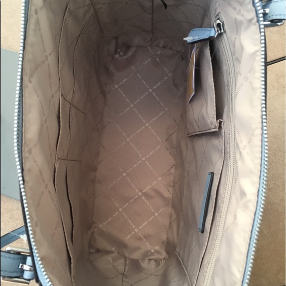 NWT Michael Kors Ciara Tote & Double Zip Wristlet - Picture 4 of 5